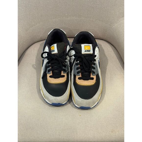 Nike Other - Nike Air Max 90 SE ‘Alter & Reveal’ size 8